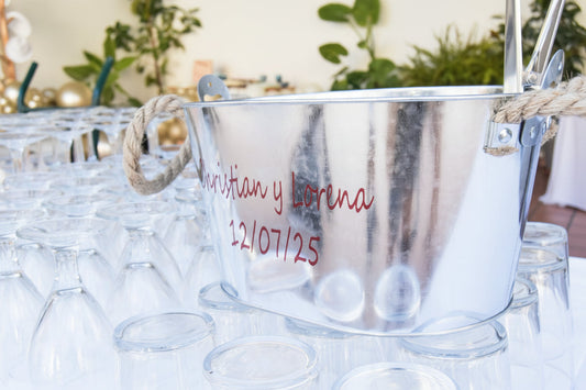 Hielera/cubitera personalizada Izmi Láser Regalos Personalizados