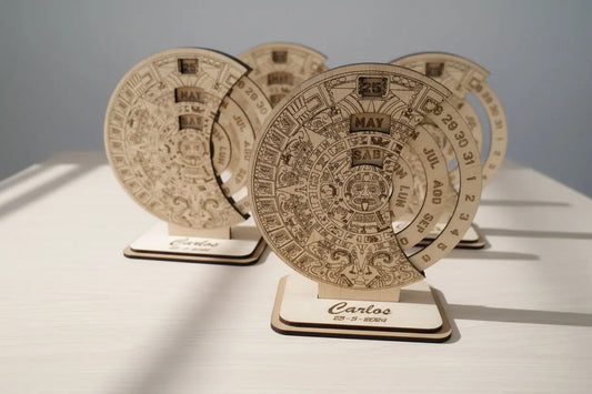 Calendario perpetuo de madera Izmi Láser Regalos Personalizados