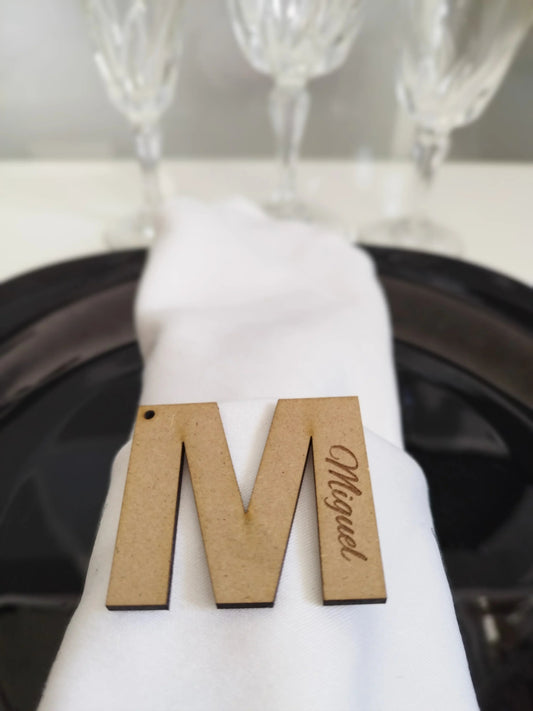 Marca sitios "Inicial con nombre" Izmi Láser Regalos Personalizados