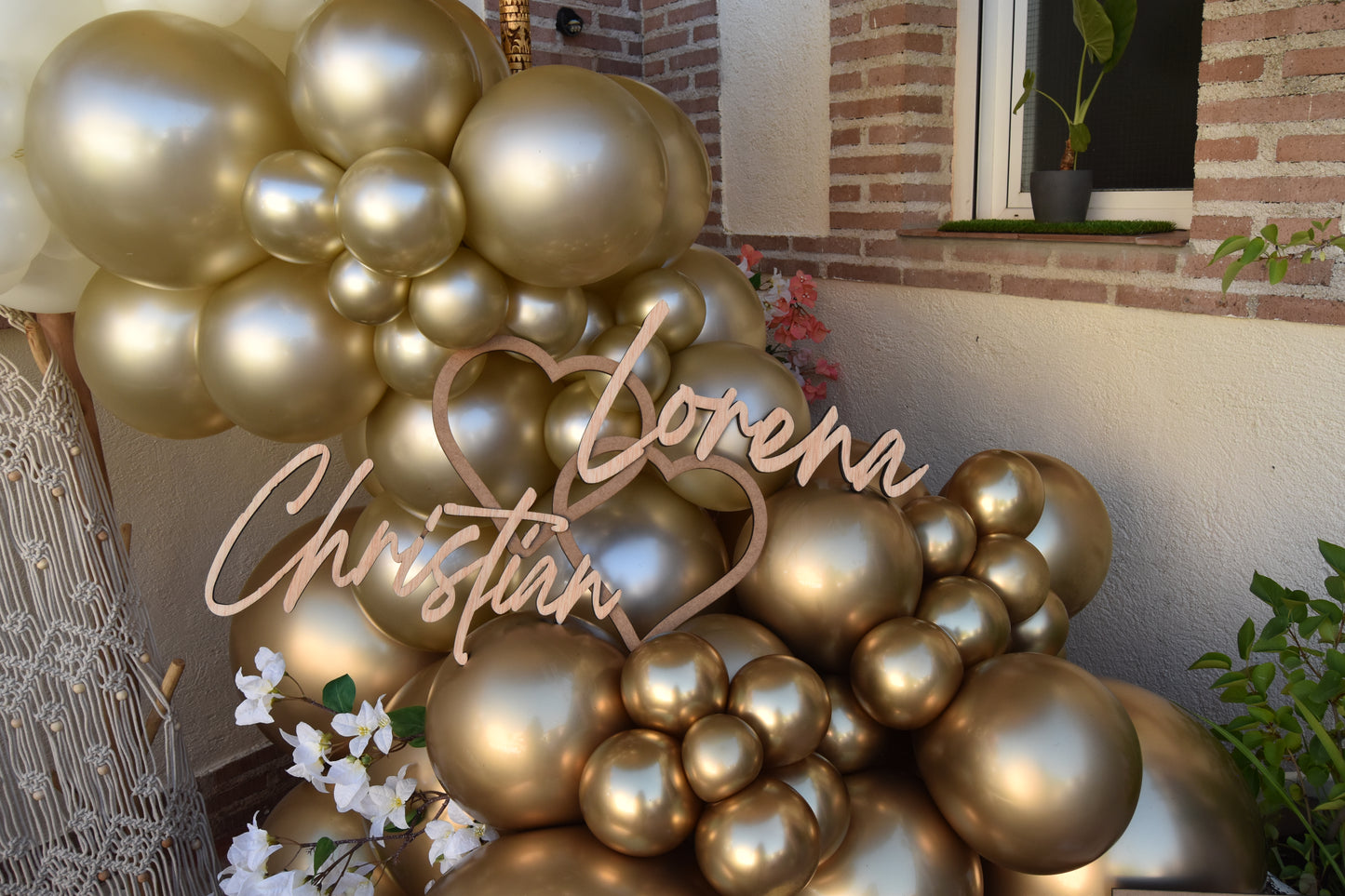 Silueta nombres con corazón