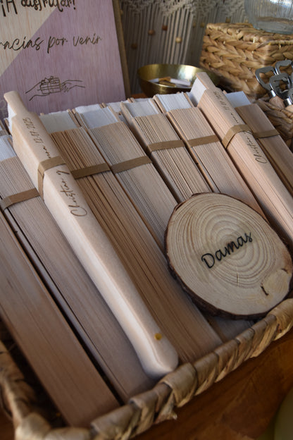 Abanico de madera con tela de algodón