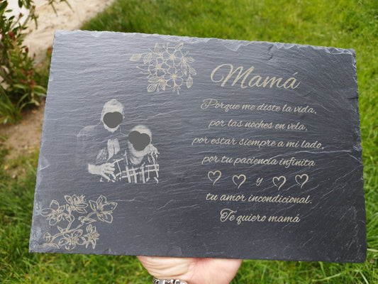 Pizarra grabada para "mamá"