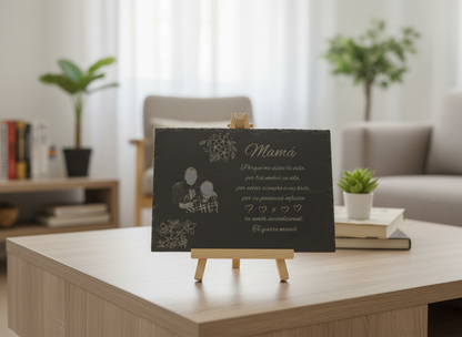 Pizarra grabada para "mamá"