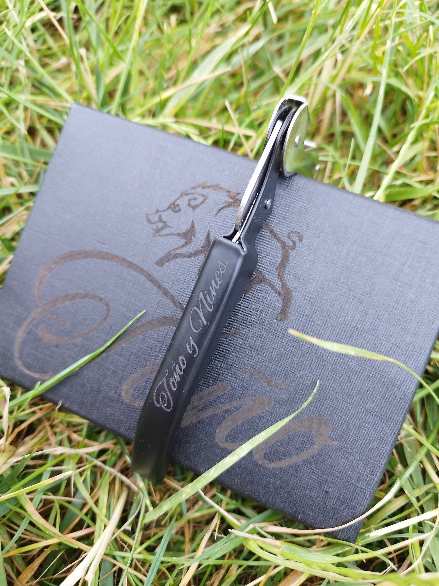 Abrebotellas y tapón de vino personalizado