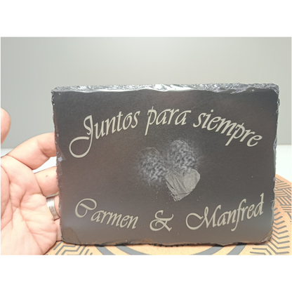 Placa conmemorativa en pizarra