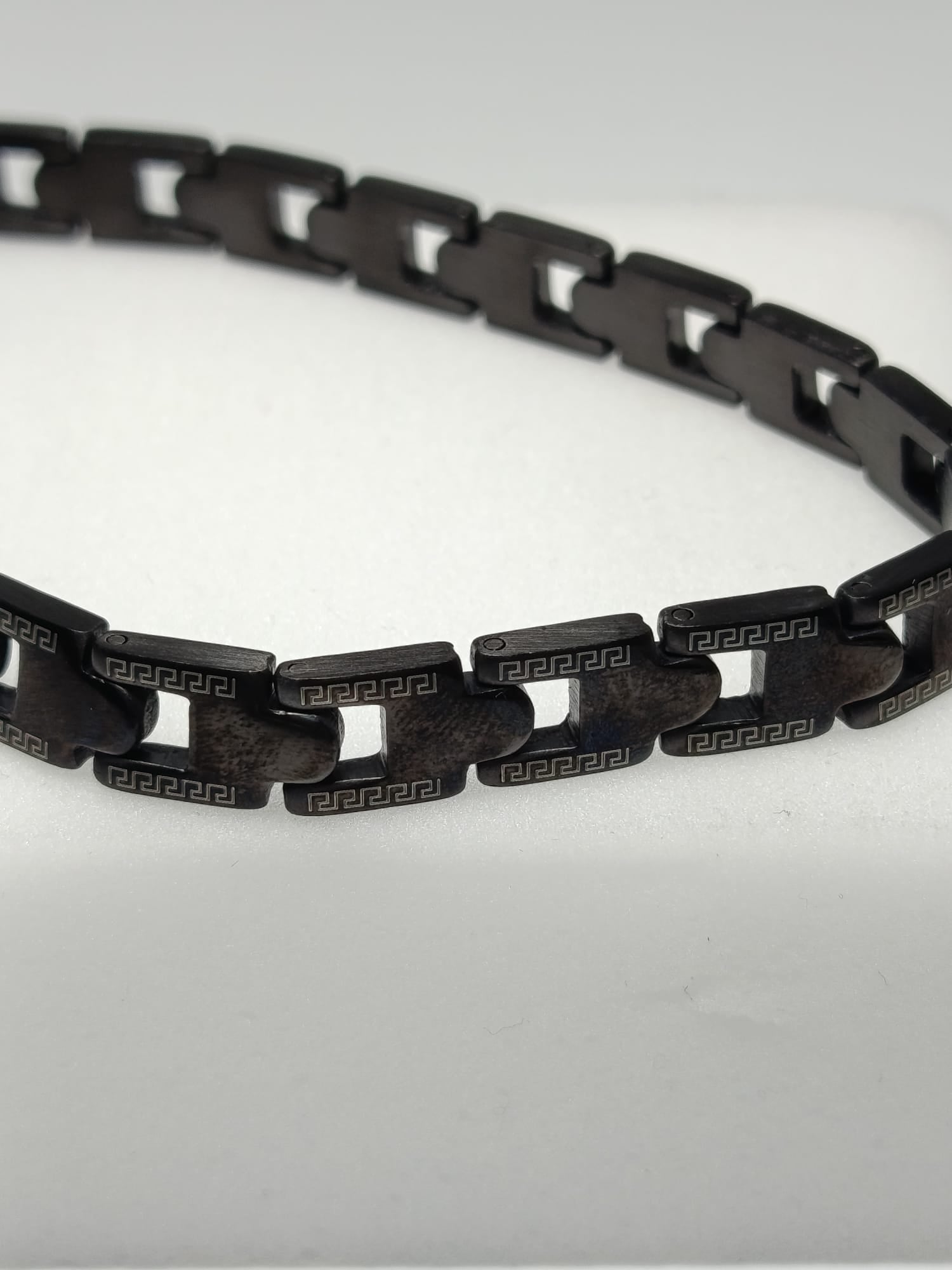 Pulsera hombre negra beta Izmi Láser Regalos Personalizados