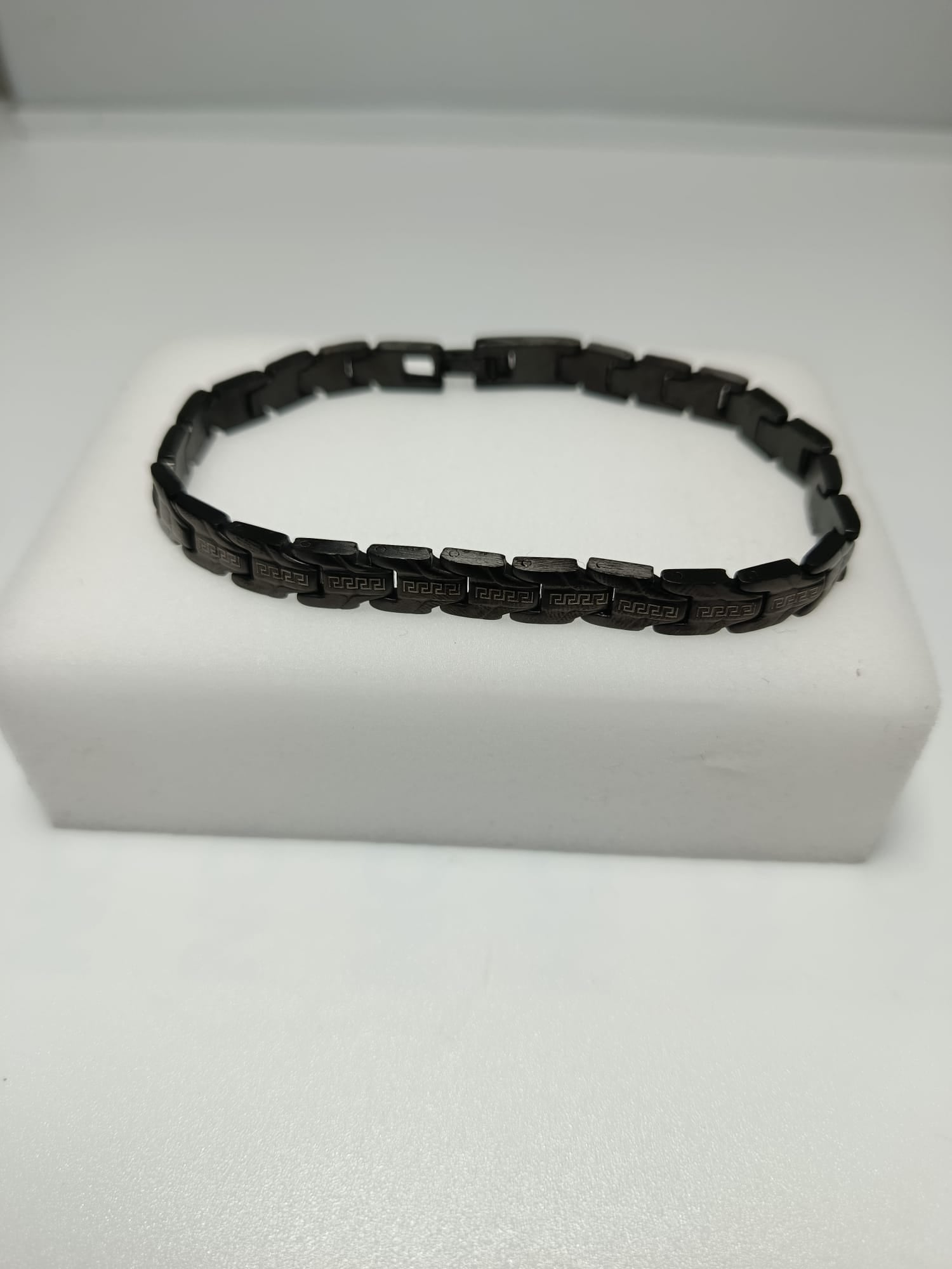 Pulsera hombre negra alfa Izmi Láser Regalos Personalizados