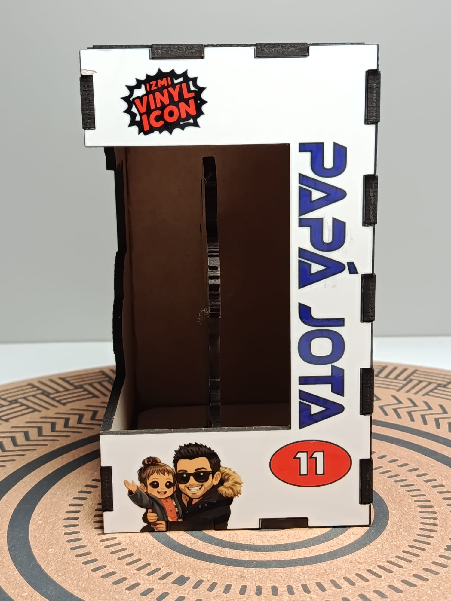 Muñeco cabezón a todo color personalizado Izmi Láser Regalos Personalizados