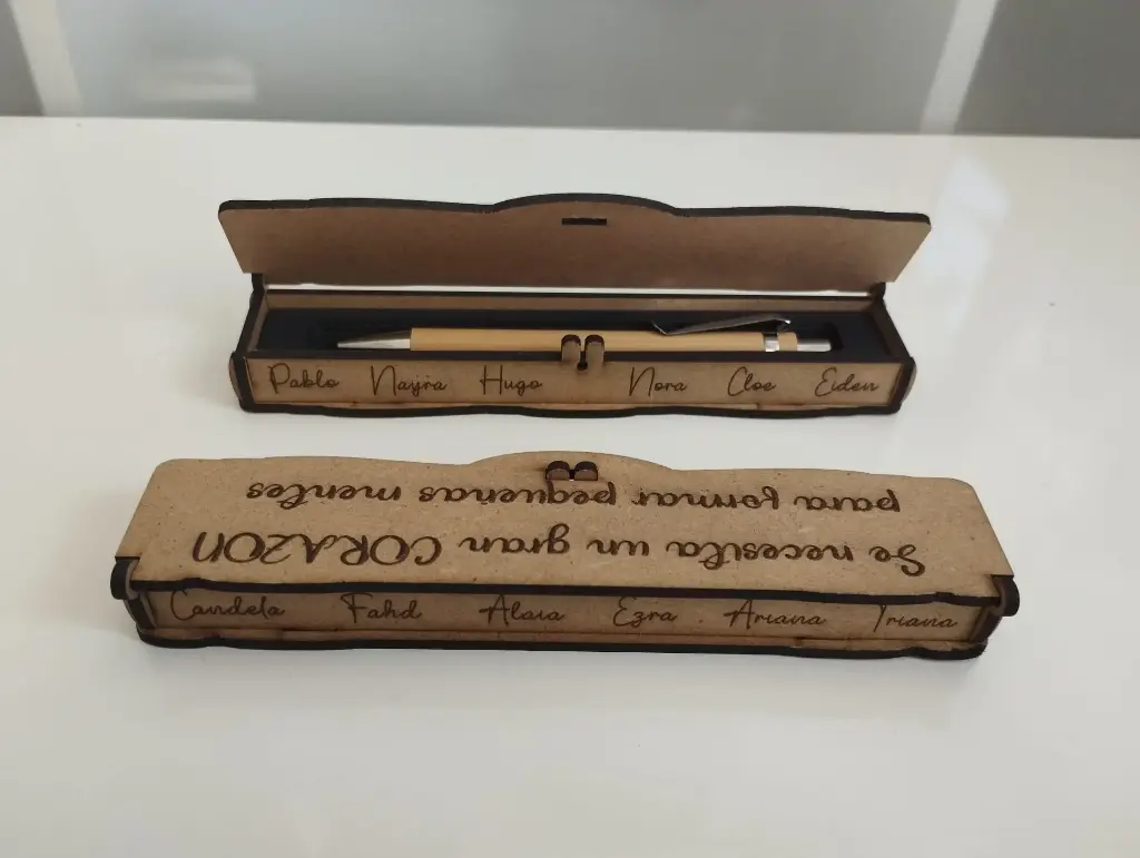 CAJA EN MADERA PARA BOLÍGRAFOS PERSONALIZADA