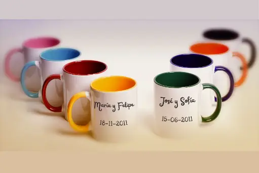 TAZA CON NOMBRES Y FECHAS