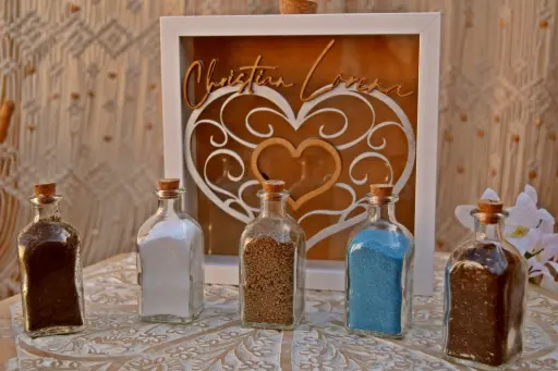RITUAL DE ARENA CON CARTEL PERSONALIZADO PARA BODA